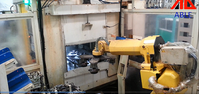 Automotive bearing drilling center processing automation